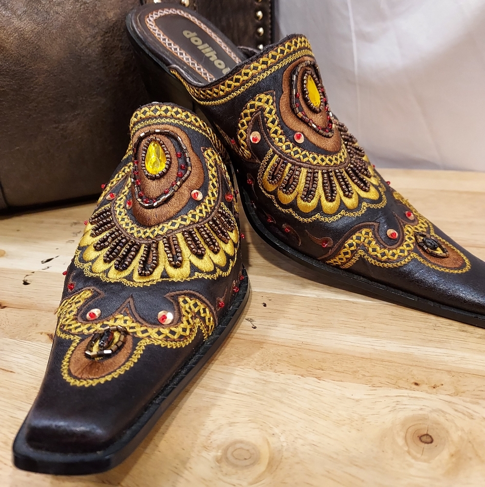 DOLLHOUSE SHOES